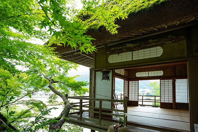 臥龍山荘